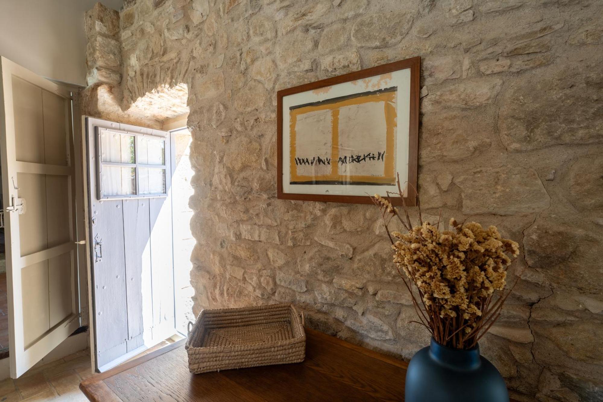 Deco - Casa Castell De Peratallada Exterior photo